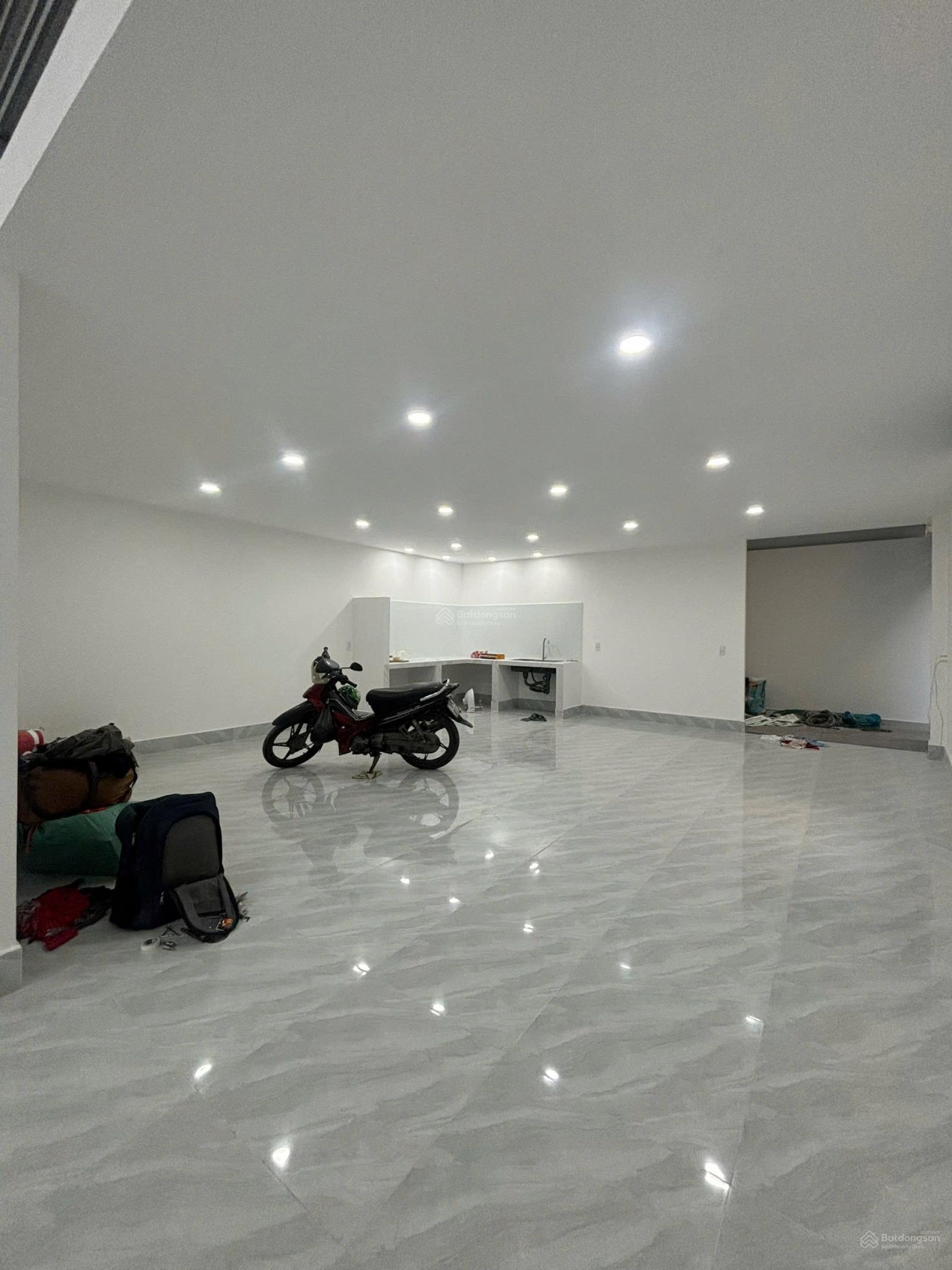 Cho thuê nhà 1 Trệt 1 gác thích hợp vừa làm kho, vừa ở - NHÀ MỚI TINH