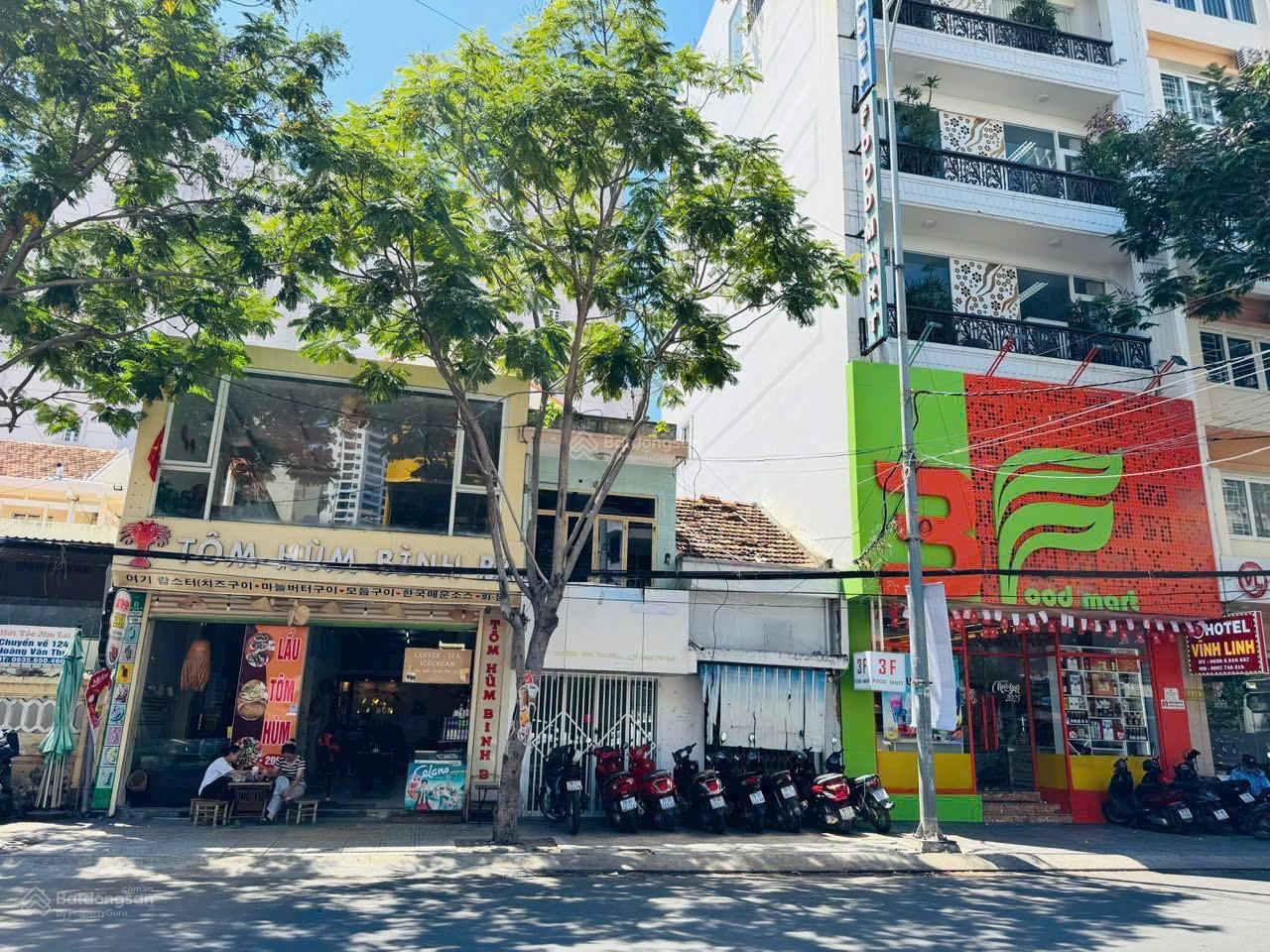 BÁN ĐẤT TẶNG NHÀ C4 GẦN BIỂN TRUNG TÂM NHA TRANG. 71,4M2 NGANG 5,6M CHỈ 20,6 TỶ. ĐƯỜNG PASTEUR