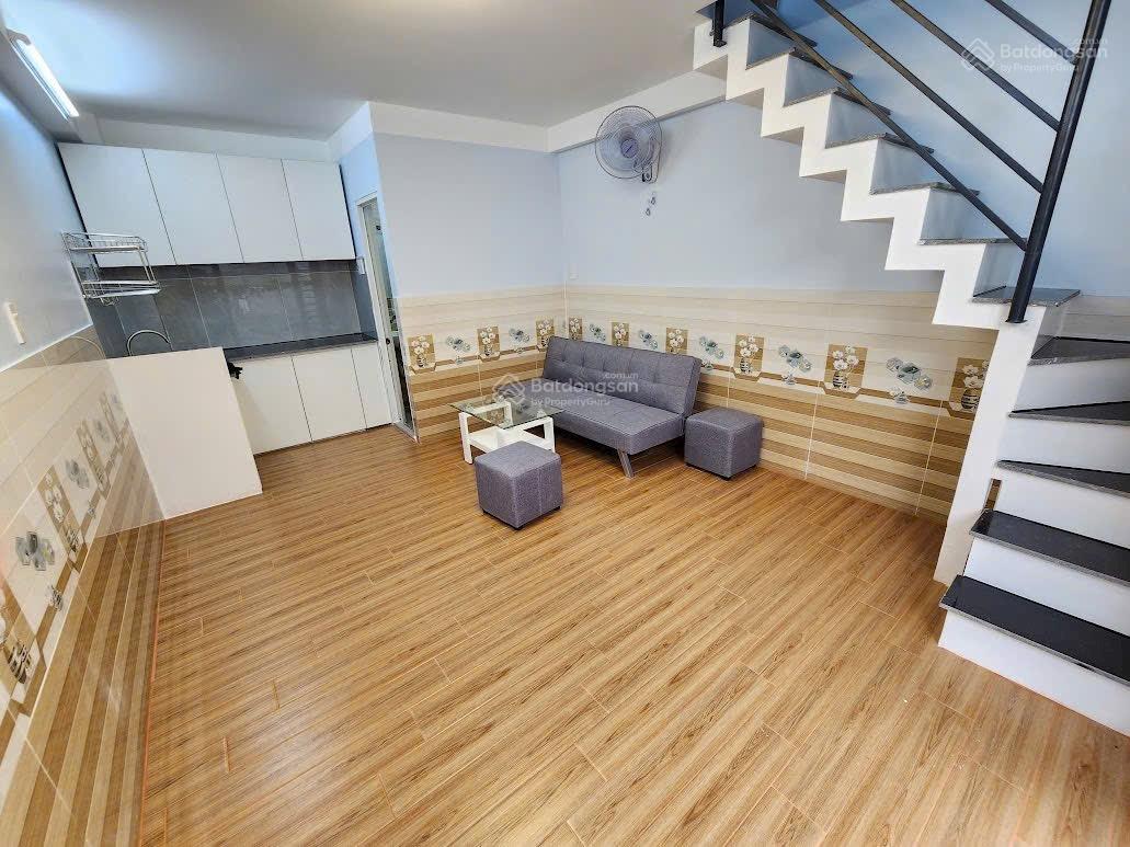 Nhà mới 2 phòng ngủ gần hẻm xe hơi điện nước riêng, có sổ hồng Nhà mới 2 phòng ngủ gần hẻm xe hơi điện nước riêng, có sổ hồng