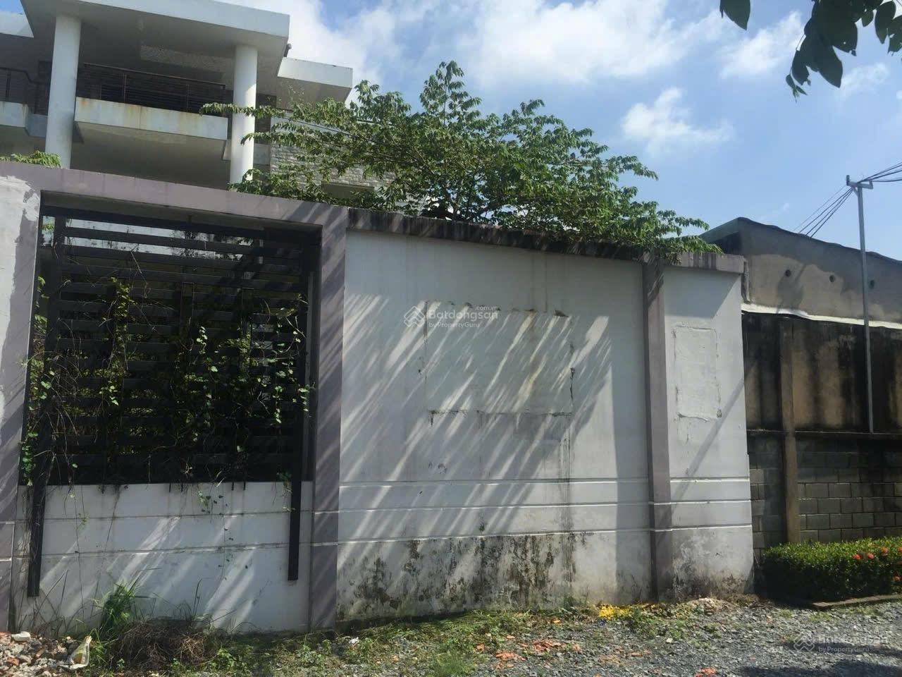 Bán Gấp 1500m2.Đất Có 600m2 thổ cư Sẵn Nhà Thô 1Hầm,1trệt ,3 lầu. Đ Số 1,P Long Trường,Q9.Giá:49tỷ