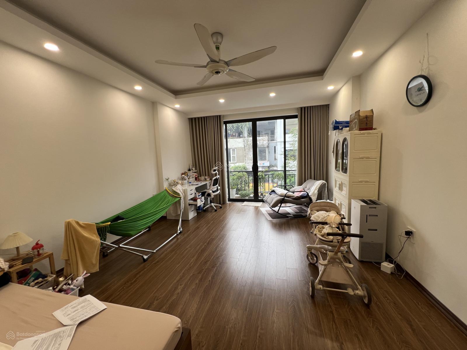 Giá bán nhanh trước Tết. LK 90m2 nhà 5 tầng Full nội thất. Có thang máy. Chính chủ giá 24.5 tỷ.