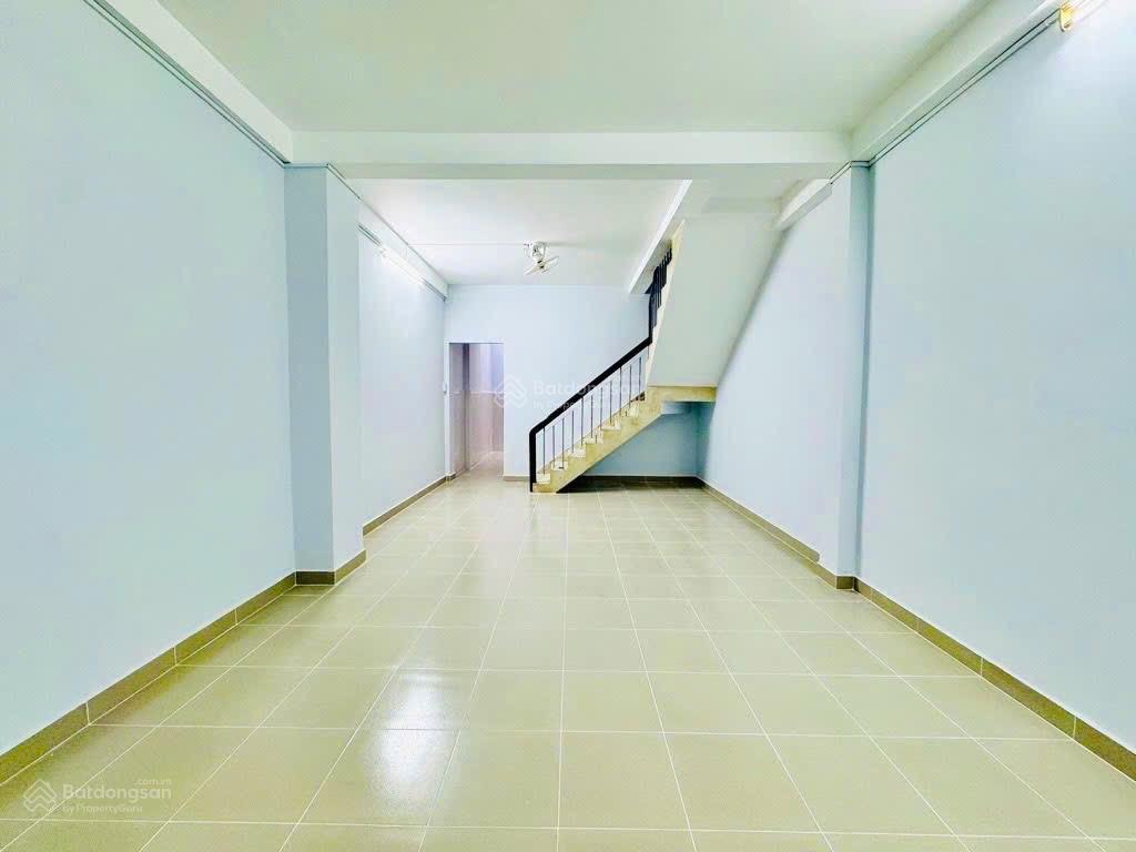 Hẻm xe hơi - Đào Duy Anh thông Hồng Hà - Khu cán bộ ~ 50m2 - 2 tầng BTCT - Sát mặt tiền - 9.7 tỷ