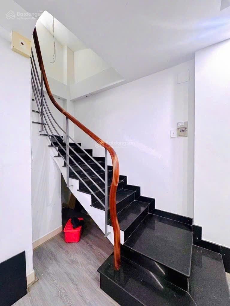 Phú nhuận - 4 tầng BTCT (5.5mx7m) - 4PN - Hẻm thông rộng - 10m ra hẻm xe tải - chỉ 6.75 tỷ