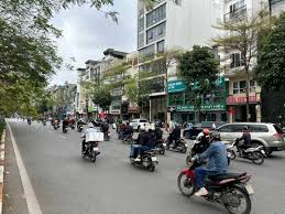 Bán Nhà Núi Trúc Ba Đình 348m2 mặt tiền 12m Hơn 92 tỷ Cấp 4 Ô tô Tránh Kinh Doanh LHCC 0976 052 ***