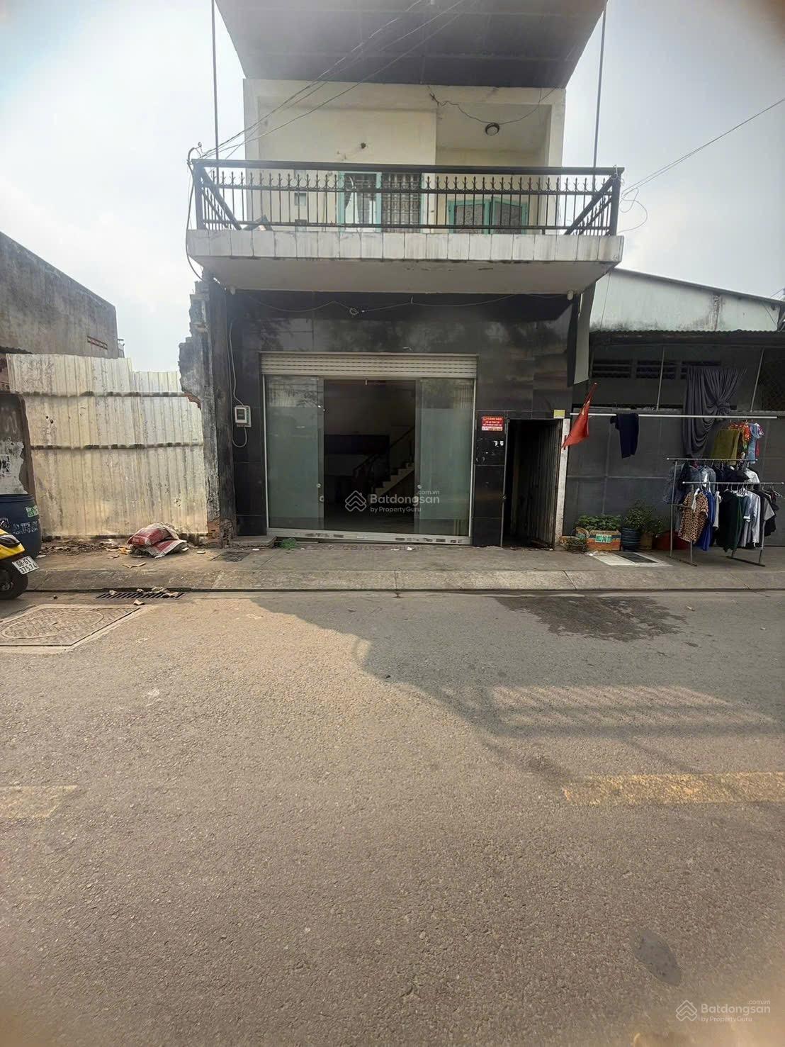 Bán đất tặng căn nhà mặt tiền Tiền Lân 15, xã Bà Điểm, giá 5tỷ2 Bán đất tặng căn nhà mặt tiền Tiền Lân 15, xã Bà Điểm, giá 5tỷ2