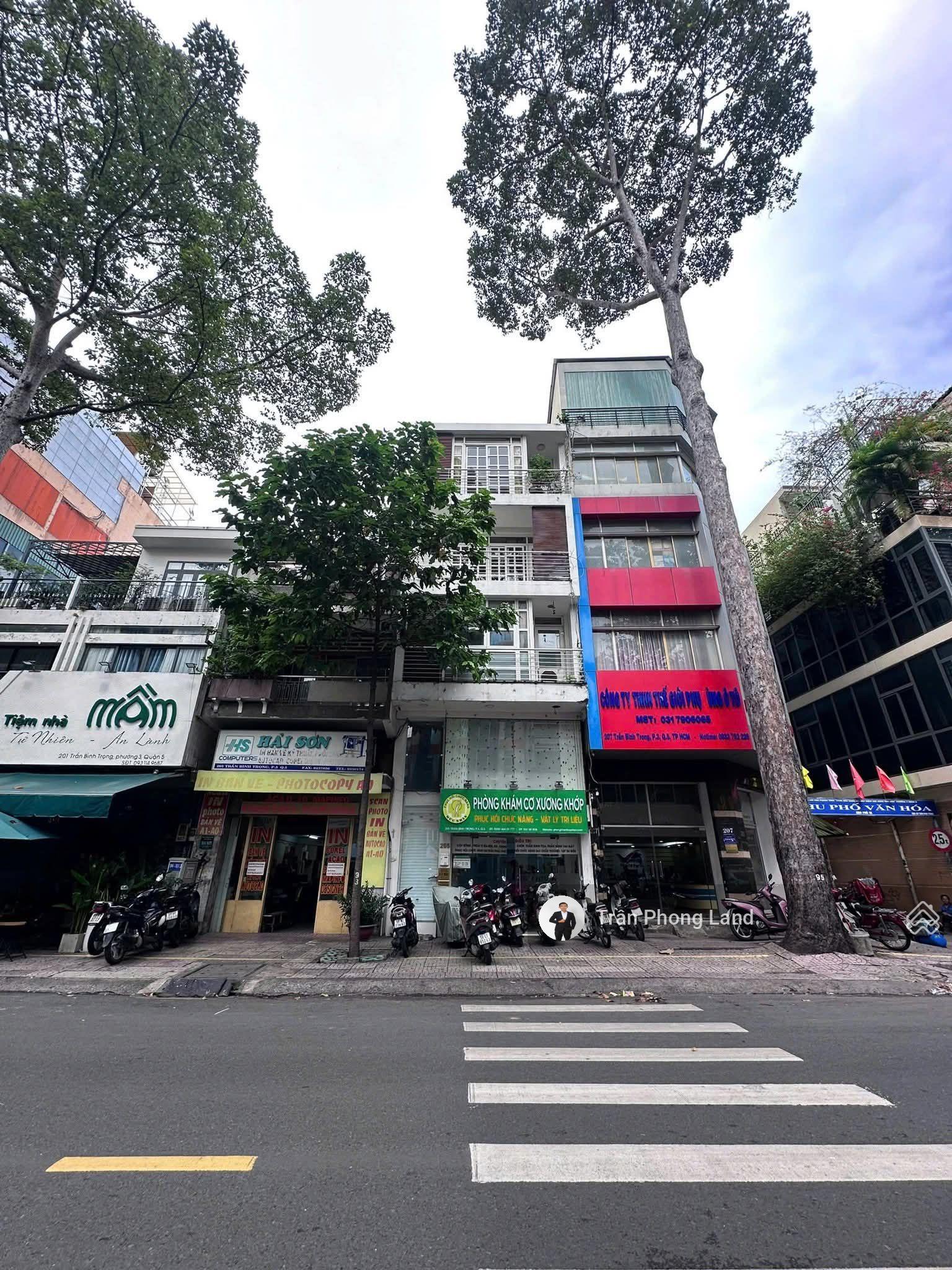 Chính chủ gửi bán nhà mặt tiền 205 Trần Bình Trọng, Q5, 5.1x19m, trệt 3 lầu ST, 0938 140 ***