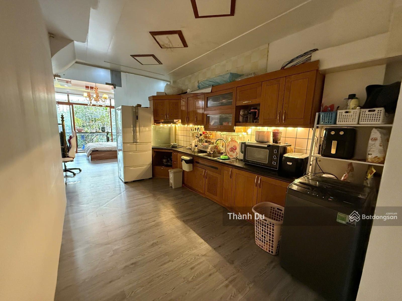 Cho thuê căn hộ khép kín full đồ 1 ngủ - 1 khách, Bồ Đề - Long Biên gần cầu giá 6 tr/ th