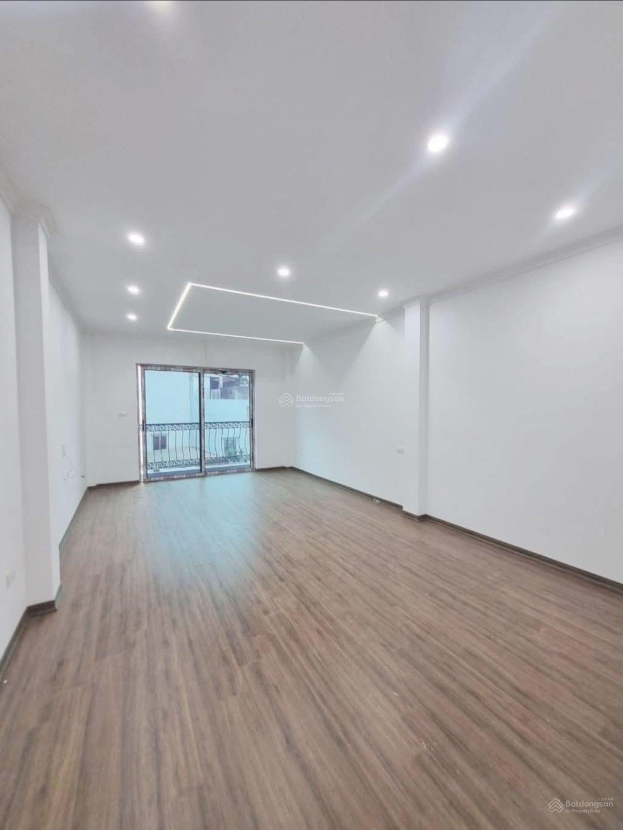 Ô Tô Qua Nhà: Bán Nhà Gần Sân Bóng Bằng B 35m - 6 Tầng Thang Máy 4 Ngủ Giá 7,6 Tỷ