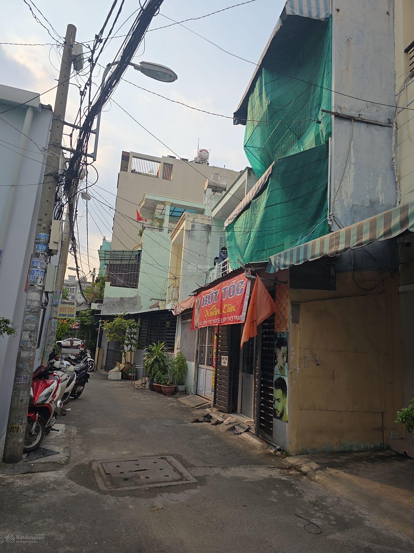 BÁN NHÀ 3 TẦNG GẦN CHỢ BÌNH TÂY NGAY TRUNG TÂM QUẬN 6 GIÁ 5.2 TỶ..HẺM 5M XE HƠI ĐẬU CỬA