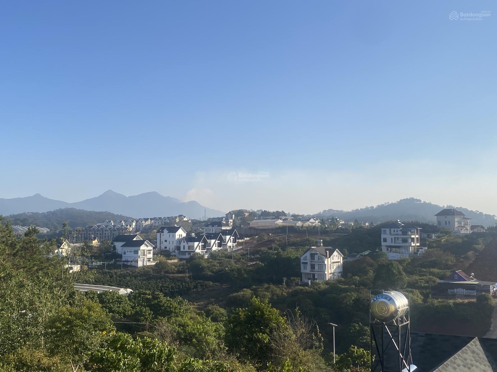 Cần bán 203m2 măngline đà lạt 5ty550 full TC đất bằng trên đỉnh đồi gần mây lang thang !