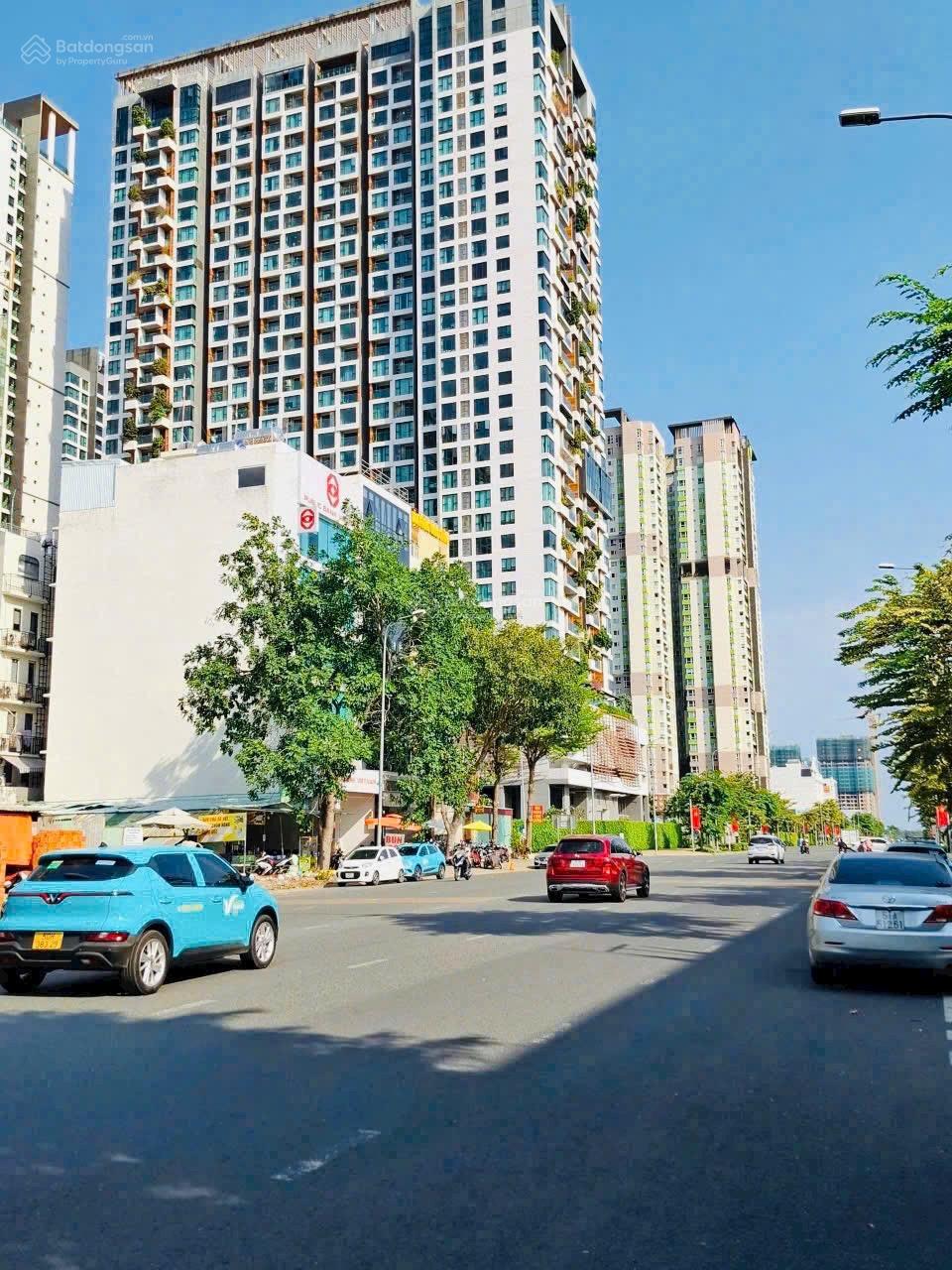 Bán siêu phẩm Tạ Hiện 8x18m Hầm 7 tầng Đường 25m,giá 86.4 tỷ và lô góc A38 giá 260 tr/m 0915 698 ***