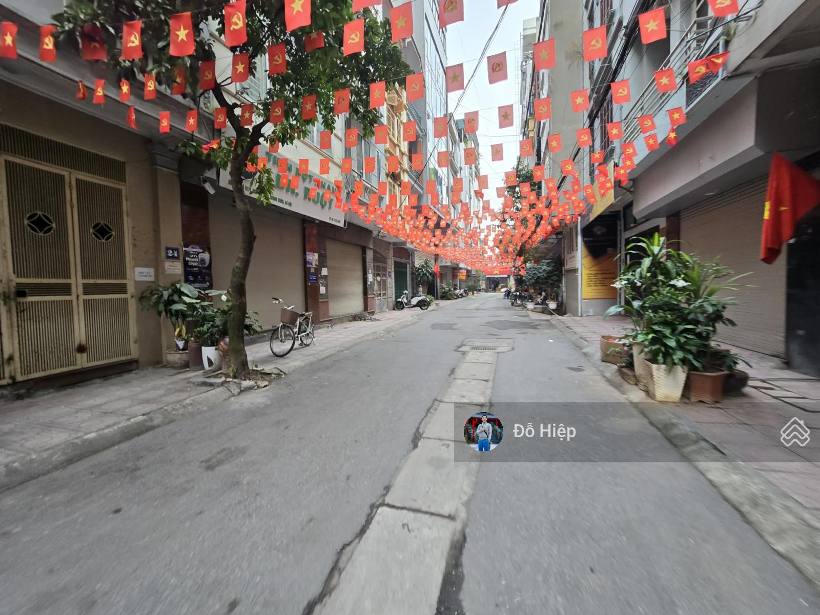 Bán nhà kinh doanh Nguyễn Xiển, nhà 4 tầng, ô tô vào nhà