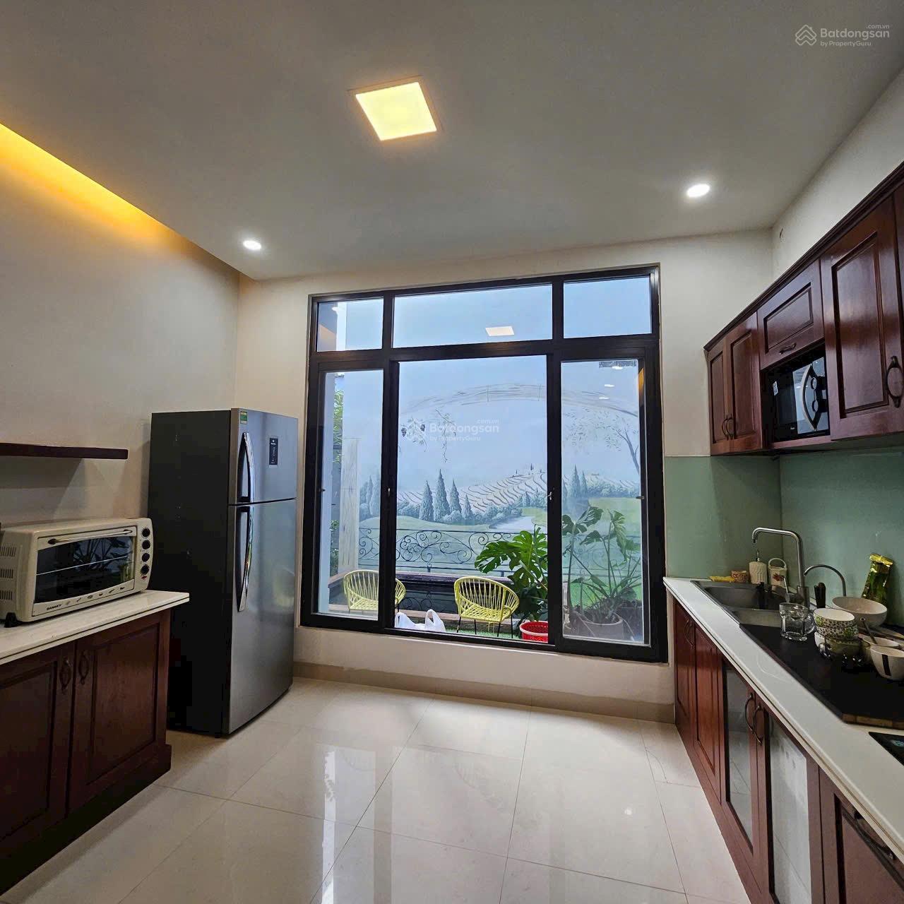 Chính chủ cần cho thuê " VILLA " ngay trung tâm thành phố Nha Trang, khu bàn cờ Phước Hoà