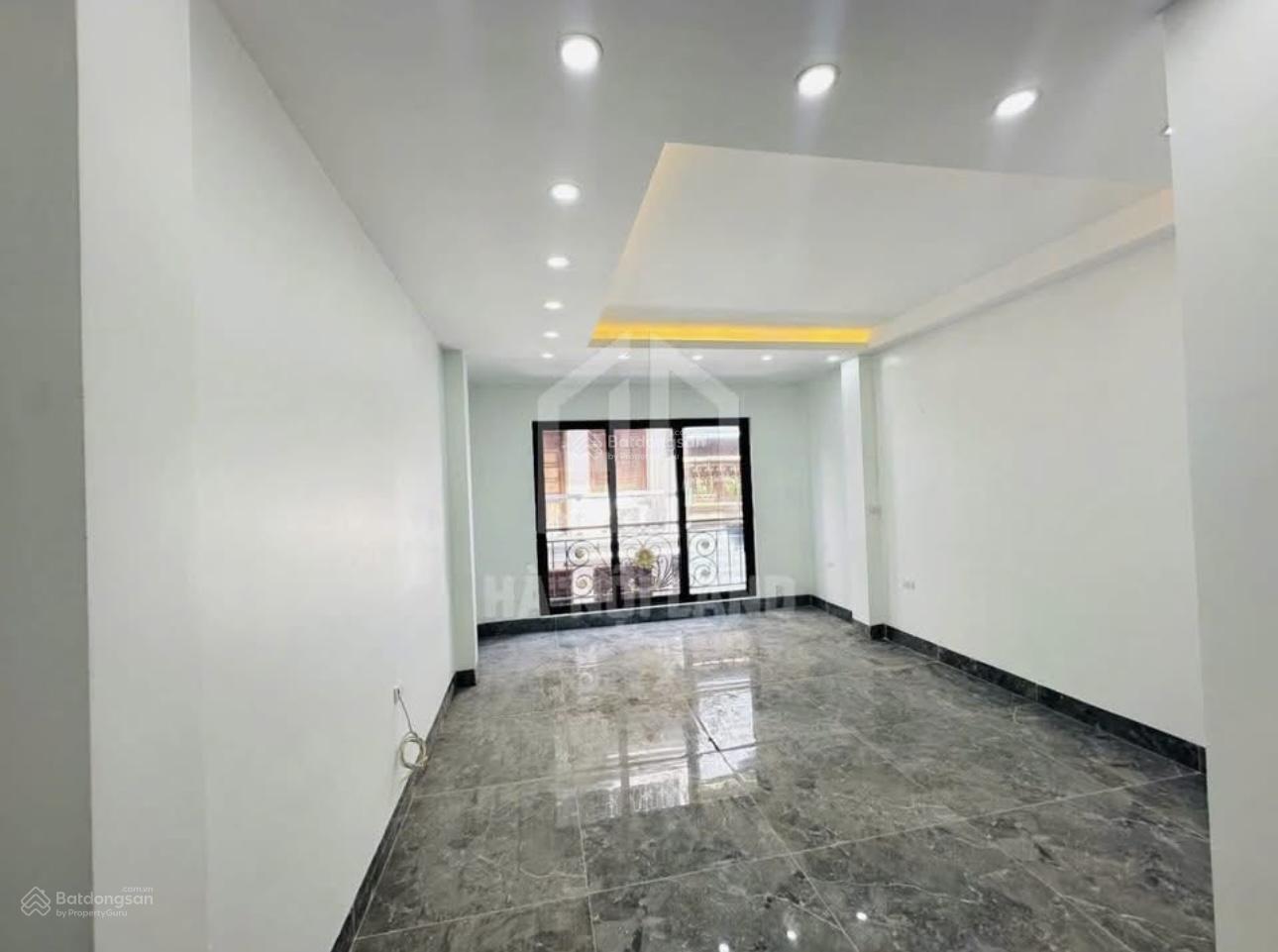 KIM CHUNG_Ô TÔ TRÁNH_TRƯỚC NHÀ SÂN CHƠI. 37m2_5 tầng chỉ 6,x tỷ KIM CHUNG_Ô TÔ TRÁNH_TRƯỚC NHÀ SÂN CHƠI. 37m2_5 tầng chỉ 6,x tỷ