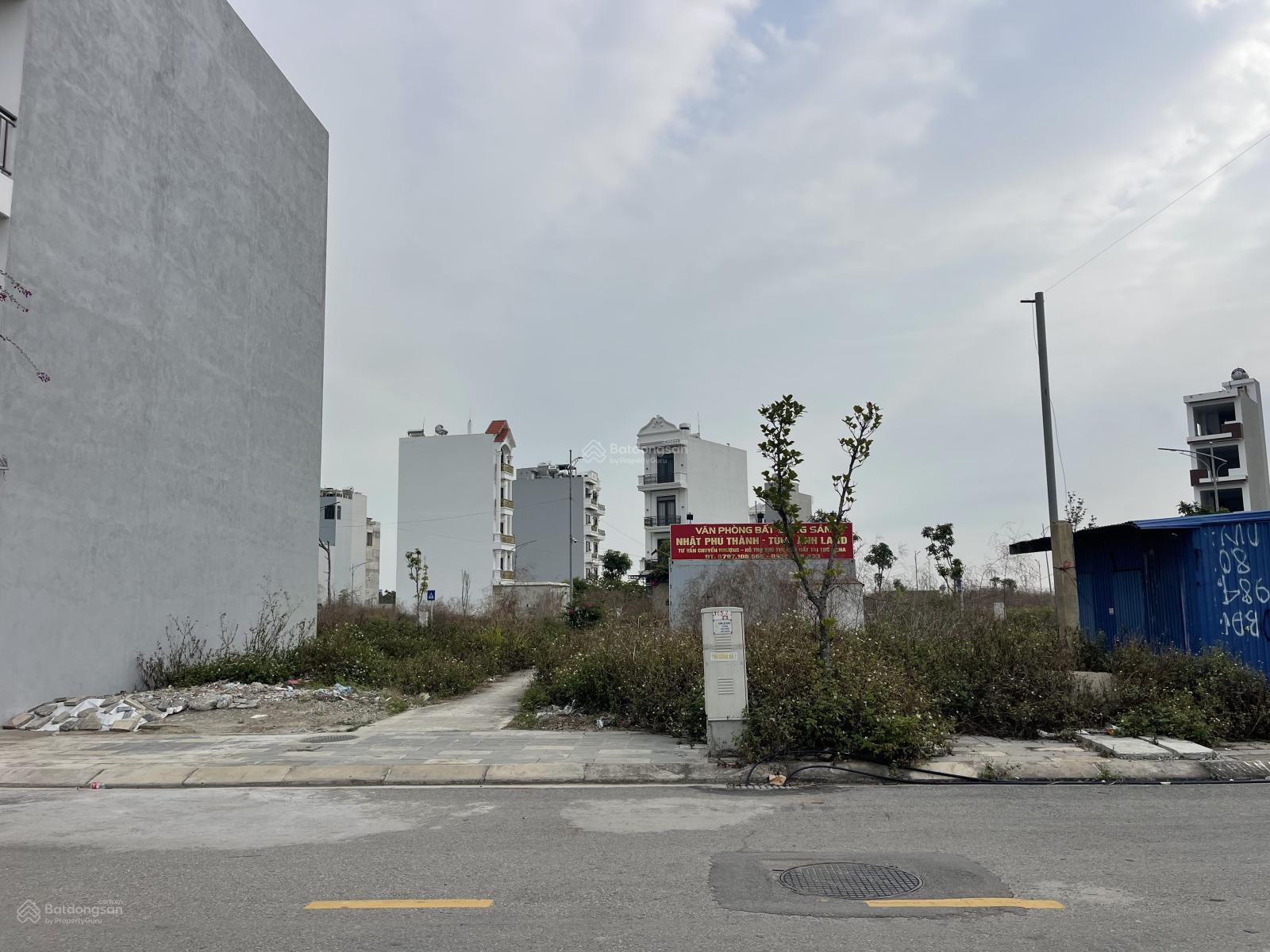 2 lô liền kề TĐC Đồng Xá 9.2Ha - 60m2 ngang 5m - View công viên - Đường 15m 2 lô liền kề TĐC Đồng Xá 9.2Ha - 60m2 ngang 5m - View công viên - Đường 15m