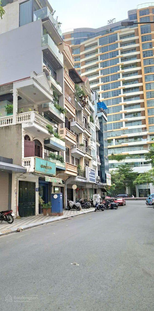 Bán nhà Lạc Long Quân 100m2, 5 tầng giá: 36 tỷ. Tây Hồ