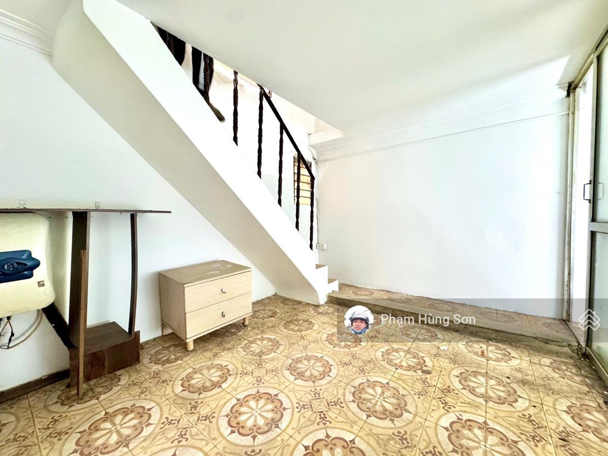 Nhà riêng đẹp xuất sắc tại Hồng Mai, 4,95 tỷ, 23m2, 3 tầng, 2PN, 2WC