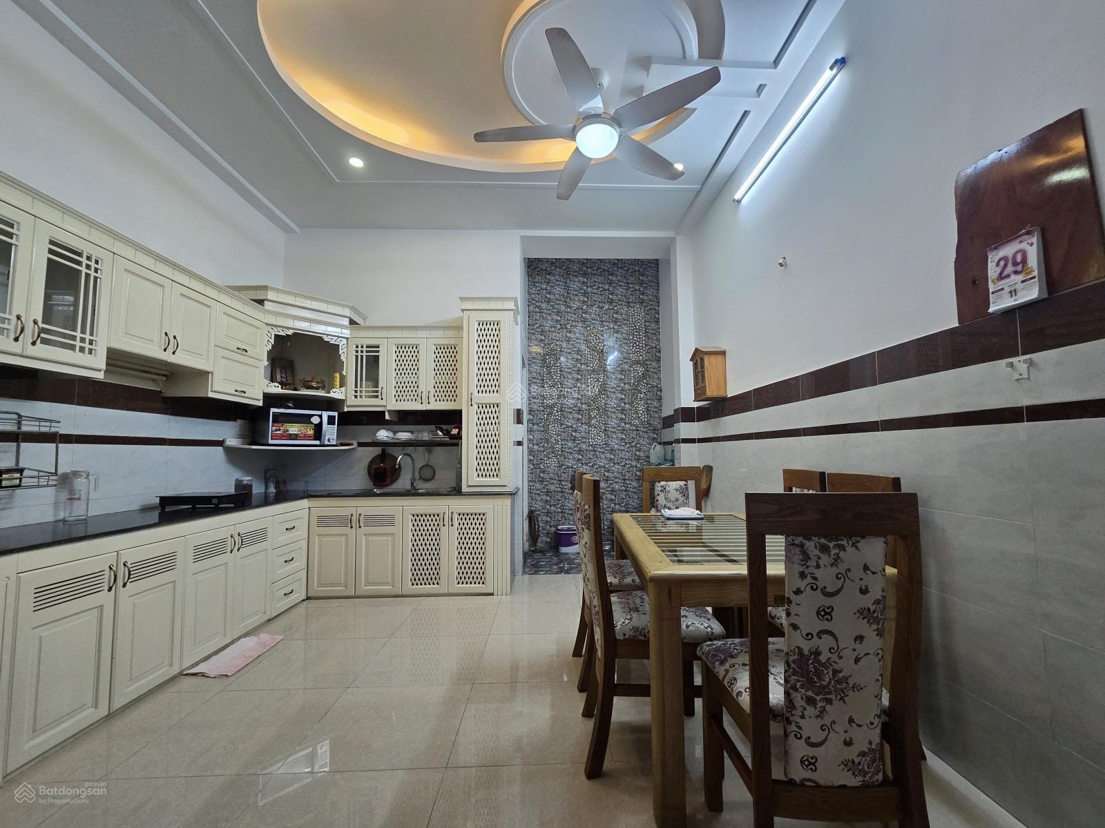 Bán nhà Man Thiện 70m2 đúc 4 tầng BTCT thích hợp kinh doanh chỉ 8.5 Tỷ