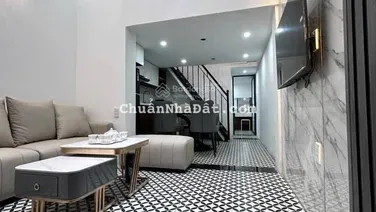 Bán tập thể tầng 1 phố Khâm Thiên - 60m2 - 3PN 2WC - giá 3.69 tỷ - full nội thất