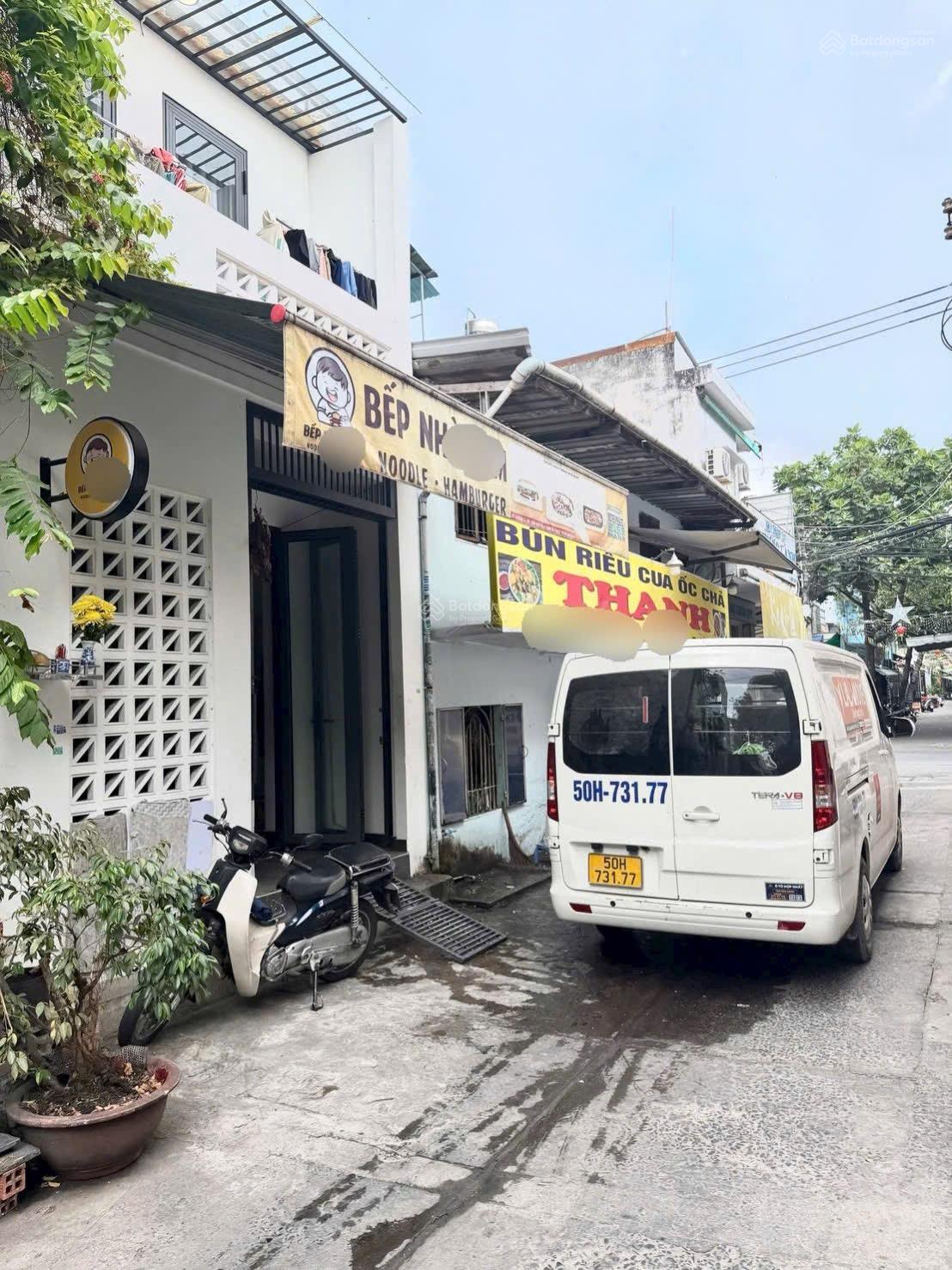 Bán nhà đang cho thuê tháng 10tr Sổ hồng riêng, đường xe hơi 5m giá 3 tỷ 180 thương lượng