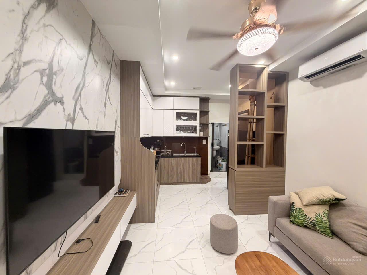 Chính chủ gửi bán căn hộ D22 Bộ Tư Lệnh 81m2, 3 ngủ, 2 WC căn góc full nội thất bao sang tên