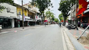 Mặt đường Hai Bà Trưng (2 chiều ô tô) - 170m2 - mặt tiền 9m - 2 tầng - giá tốt 39 tỷ
