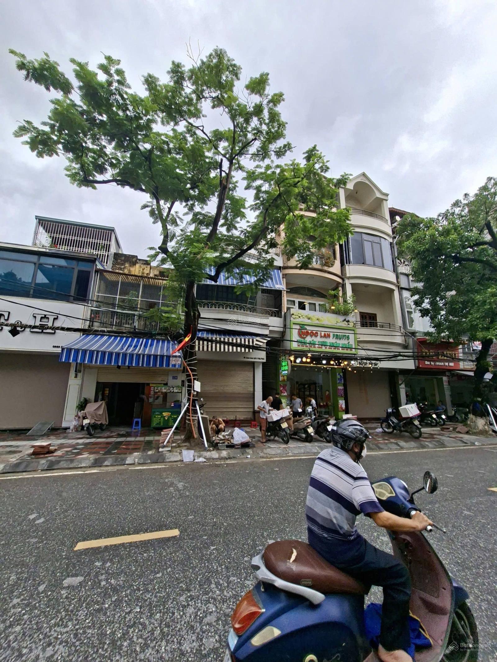 Mặt đường Hai Bà Trưng (2 chiều ô tô) - 170m2 - mặt tiền 9m - 2 tầng - giá tốt 39 tỷ