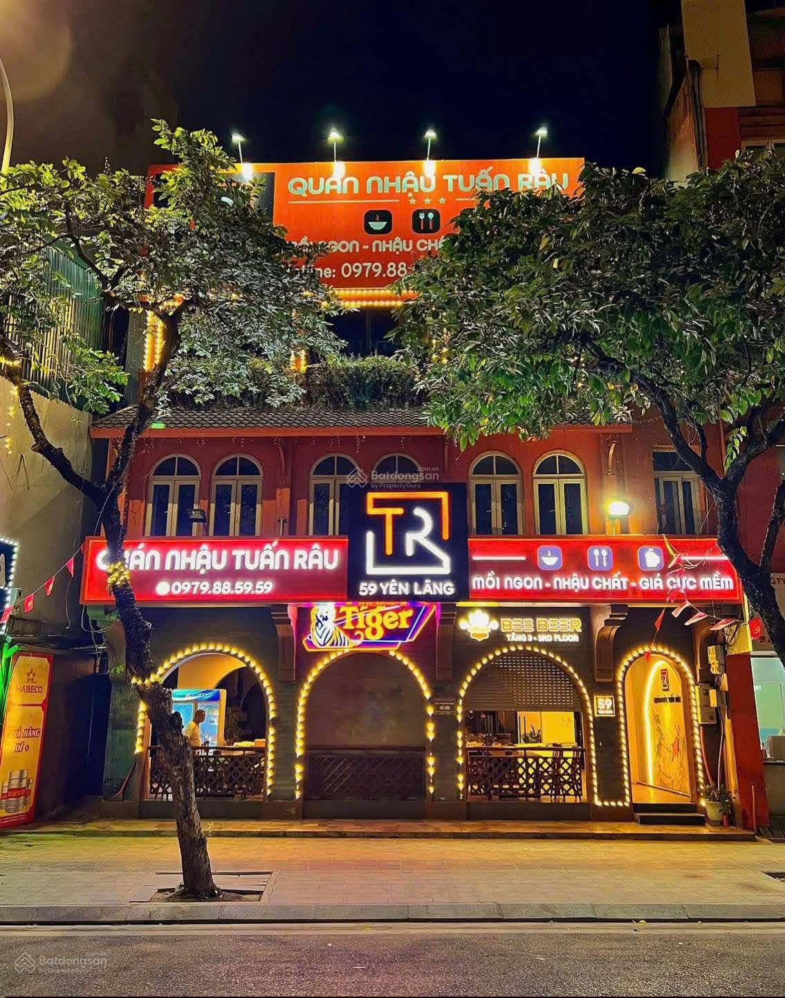 SIÊU HIẾM - mặt phố HÀNG NGANG - Hoàn Kiếm cho thuê nhà, dt 210 m2, MT 7m, giá 200 tr, thông sàn