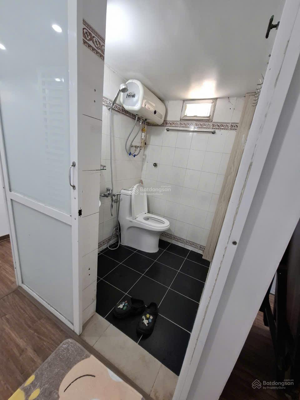 Bán căn hộ chung cư 3PN, 2WC, 90m2, giá 4,8 tỷ tại Trần Quốc Hoàn, Dịch Vọng, Cầu Giấy, Hà Nội