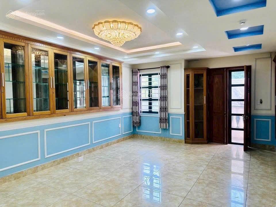 Cho thuê nguyên căn Mặt tiền Phan Văn Trị, Cityland Gò Vấp. DT 5*20, thang máy