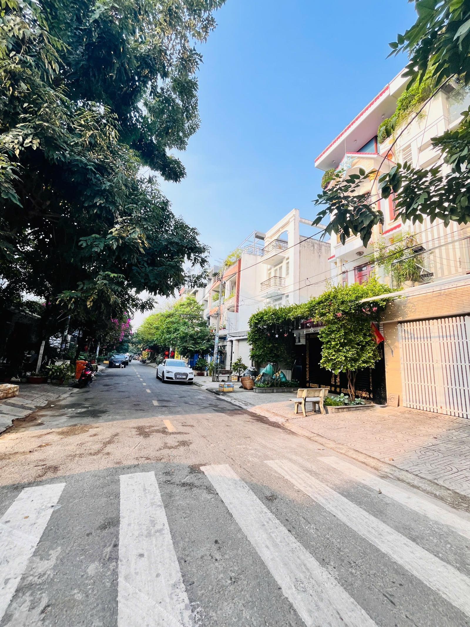 Bán nhà ngang 5m mặt tiền khu DC Q.Tân Phú 100m2 giá chỉ 9.5 tỷ