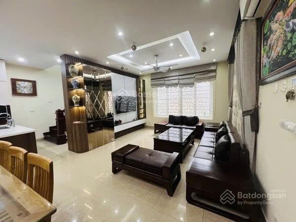 Cho thuê nhà riêng phân lô Quan Nhân, DT 65m²x 5T, 6PN, nội thất cơ bản ở gđ, kd online. Giá 17tr