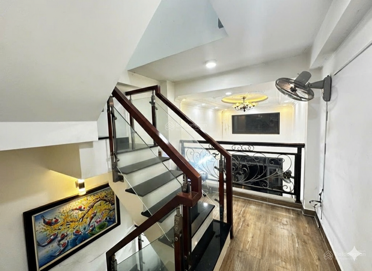 BÁN NHÀ HẺM XE HƠI THÔNG 6M - CƯ XÁ TỰ DO - CMT8 NHÀ ĐẸP Ở NGAY .