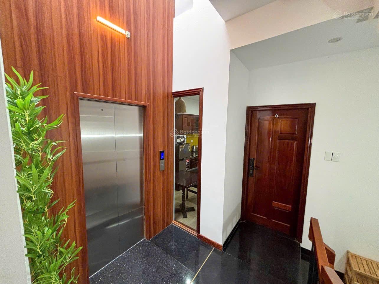 Chính chủ cần bán nhanh toà căn hộ 4 tầng mt Thạch Lam sát Biển. Đang có dòng tiền tốt 50tr/tháng.