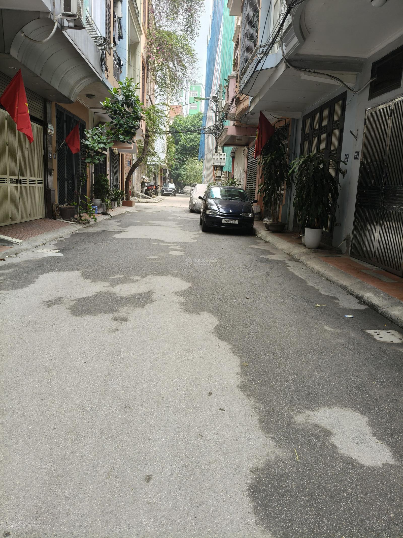 Bán đất Lạc Long Quân, Xuân La, Tây Hồ, Hà Nội, 115 tỷ, 360m2 - hàng hiếm tại giá siêu hời