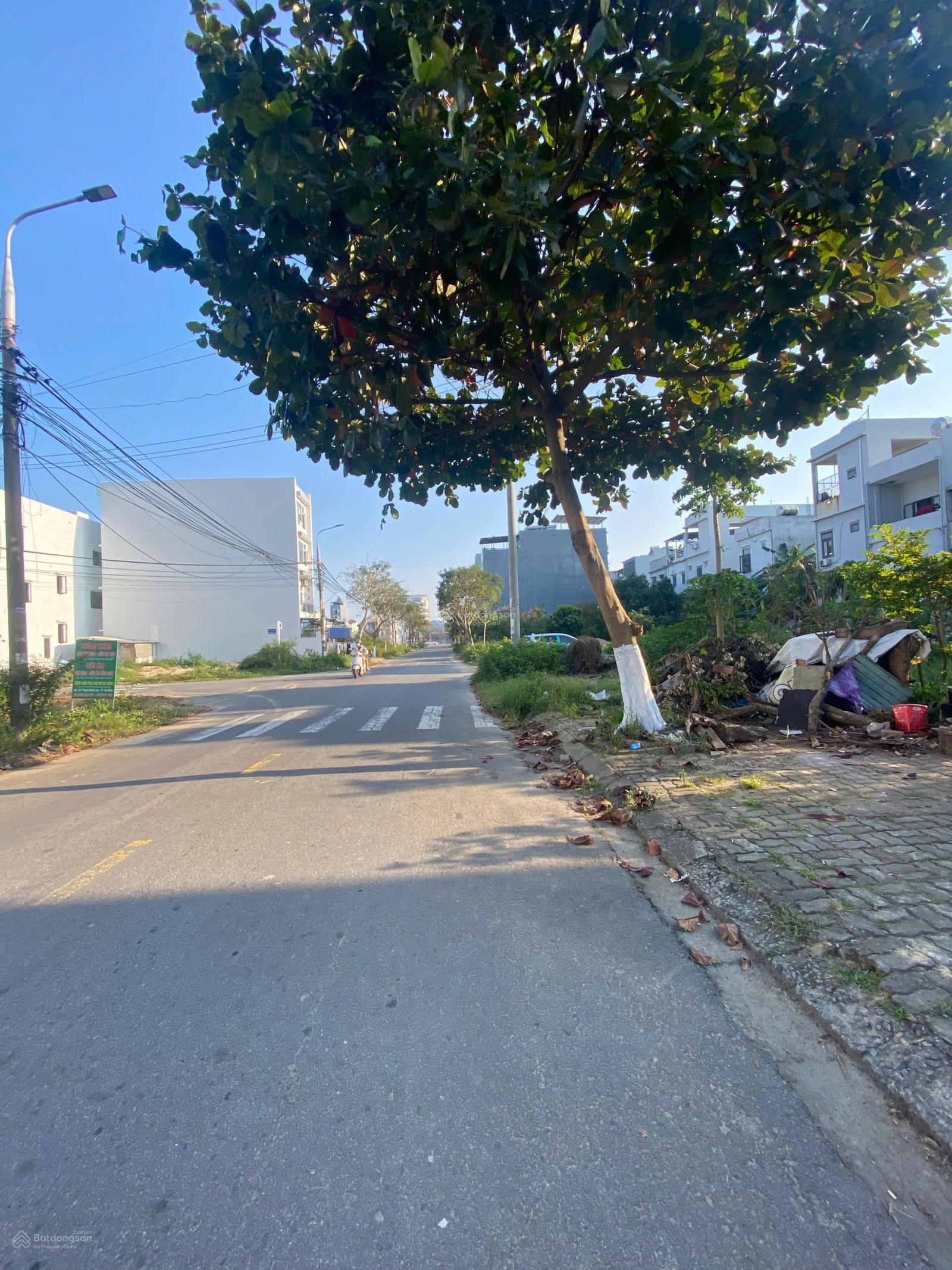 Bán lô MT NGUYỄN XIỂN (đường 7m5 trục thông dài)- Khu Sơn Thuỷ. Dt 95m2 giá 7ty8 LH 0942 992 ***