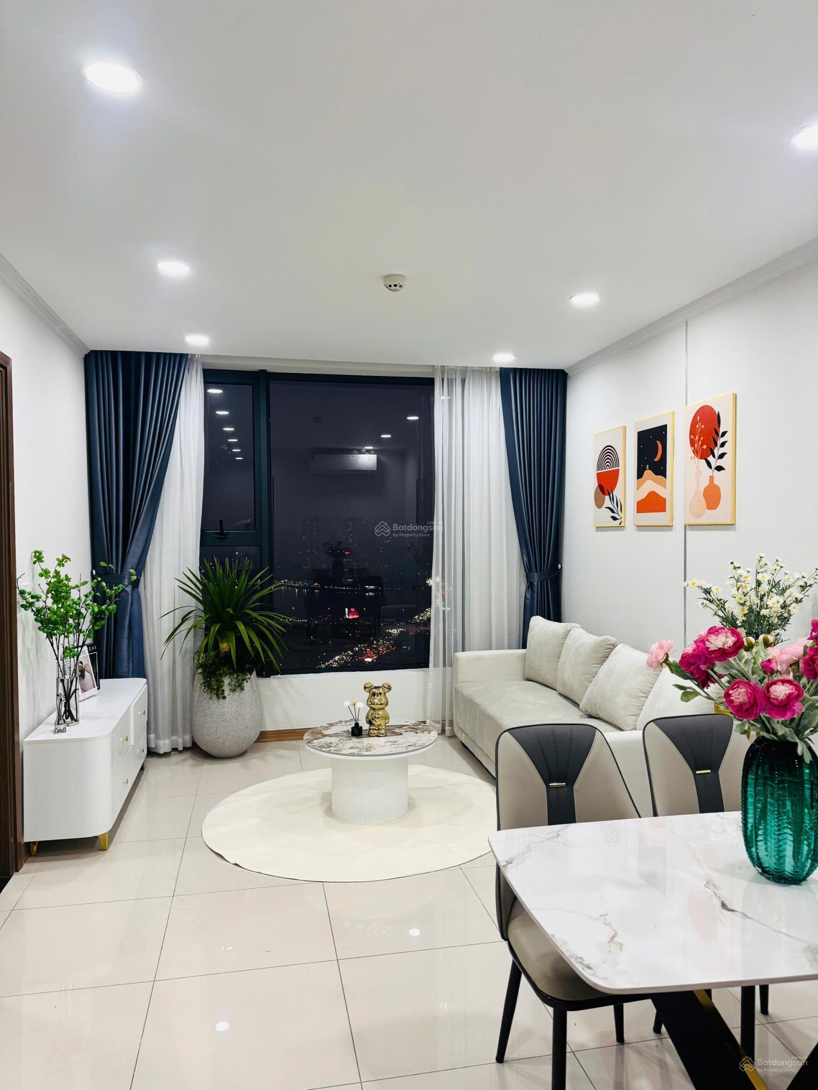 Bán căn hộ 2PN, 2WC tại Rose Town 79 Ngọc Hồi, giá ưu đãi 5,5 tỷ, 67 m2