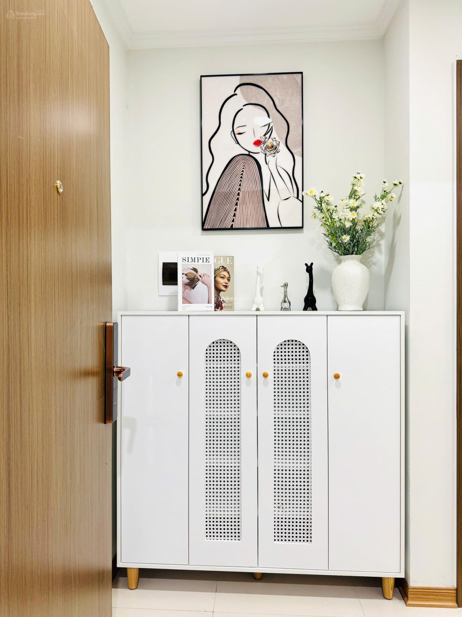 Bán căn hộ 2PN, 2WC tại Rose Town 79 Ngọc Hồi, giá ưu đãi 5,5 tỷ, 67 m2 Bán căn hộ 2PN, 2WC tại Rose Town 79 Ngọc Hồi, giá ưu đãi 5,5 tỷ, 67 m2