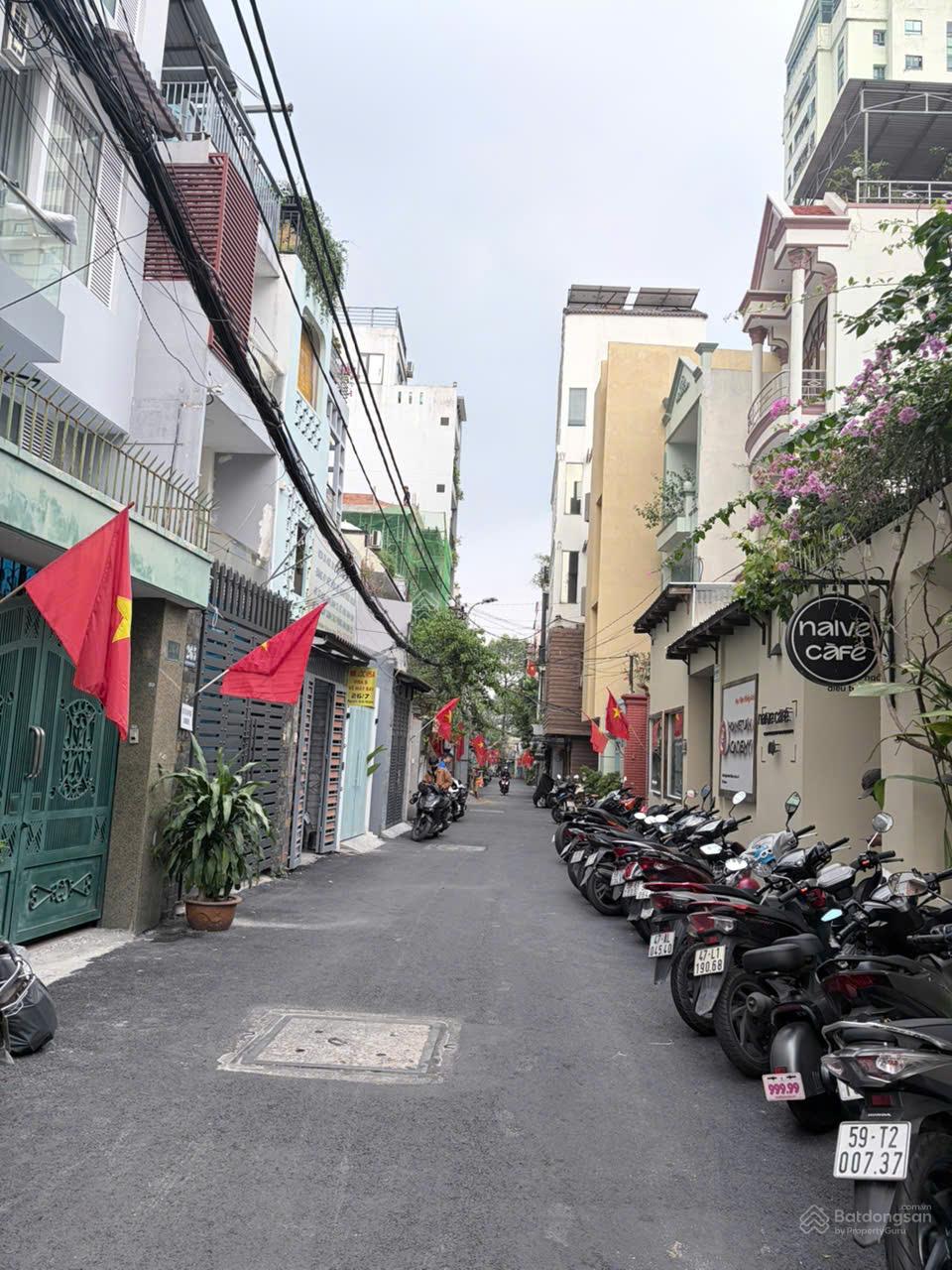 Nhà bán HXH VIP 26 Nguyễn Bỉnh Khiêm. DT 4.7mx25m, 3 tầng