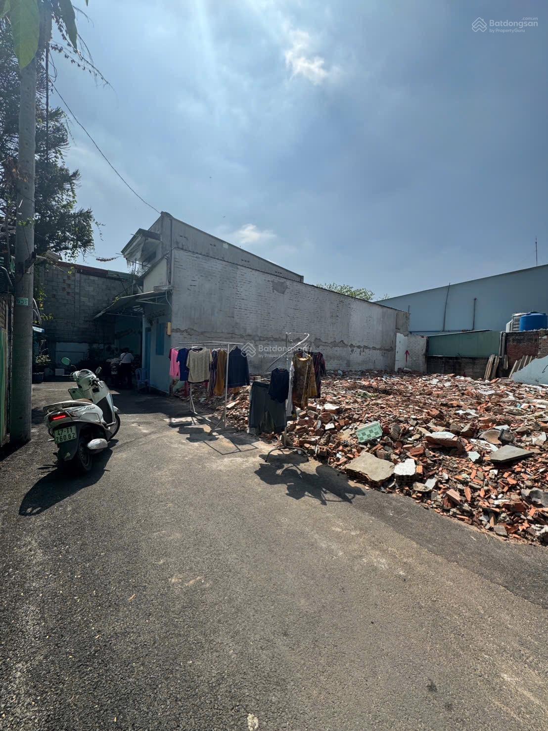 HIM LAM LINH CHIỂU HẺM XE HƠI 1 TRỤC ~60 m ngang 4 m giá chỉ nhỉnh 5 tỷ