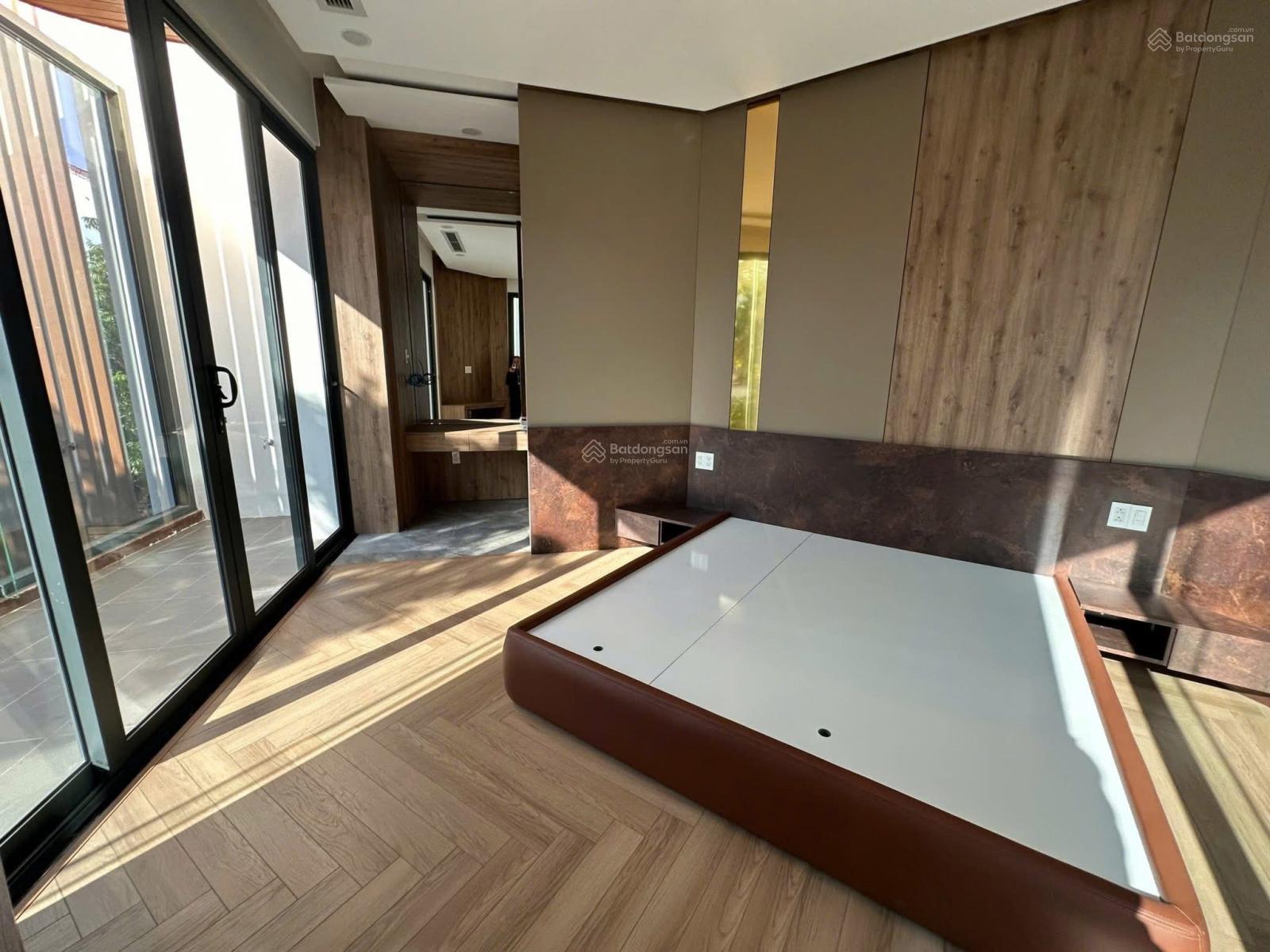 Bán Lô Góc 2 mặt tiền Thanh Sơn có nhà 4 tầng - Có Thang Máy - Gọi Đàm Tiến