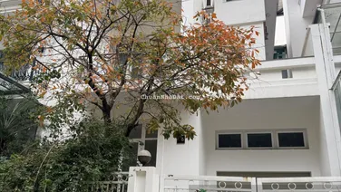 Biệt thự Ciputra Tây Hồ - Nhà Đẹp - Full Nội thất nhập khẩu - 180m2 sẵn sổ - Ở yên tĩnh - Giá 76 tỷ