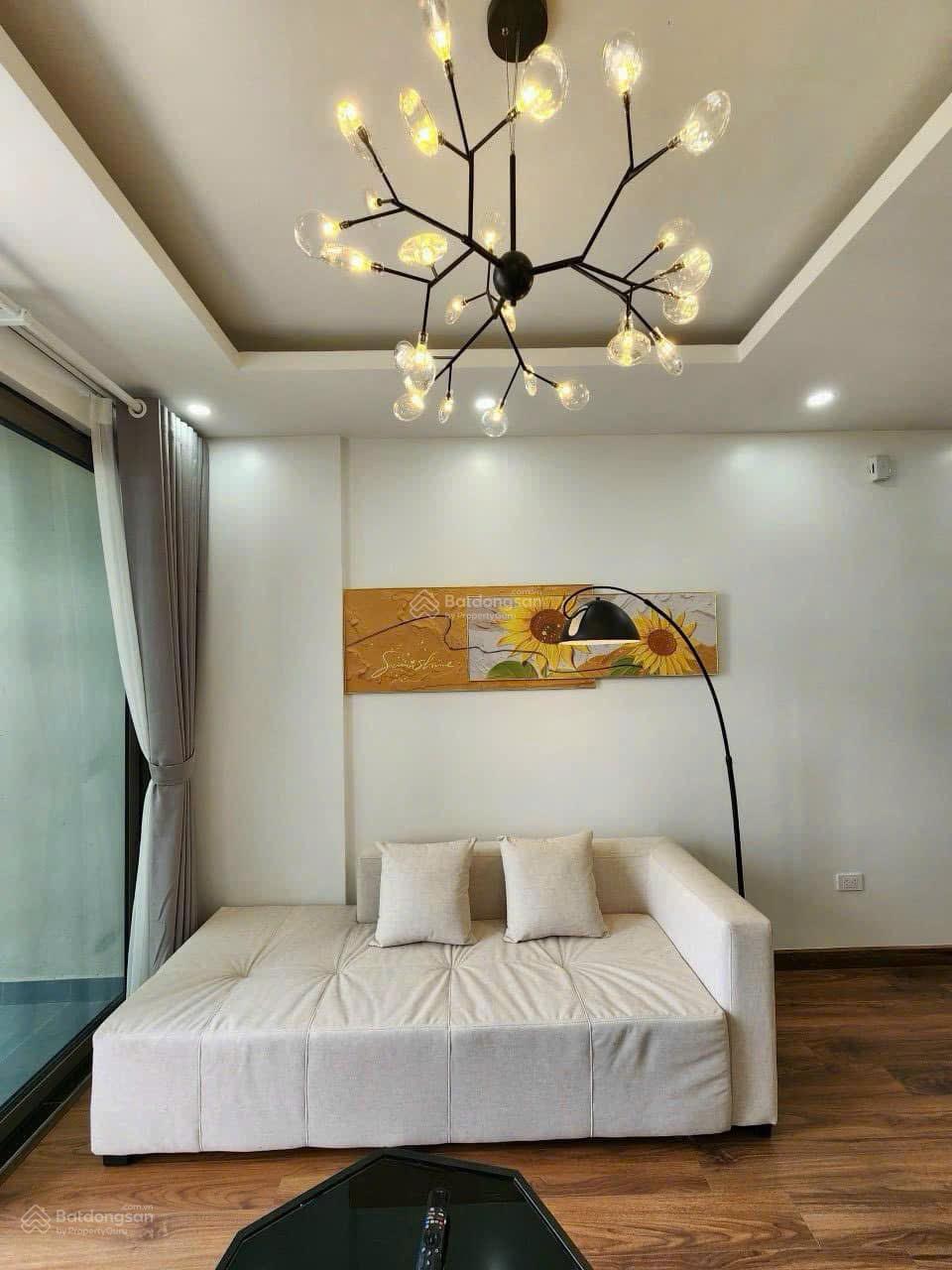 Mời thuê VCI full đồ giá 8 triệu. LH: 0981 693 ***