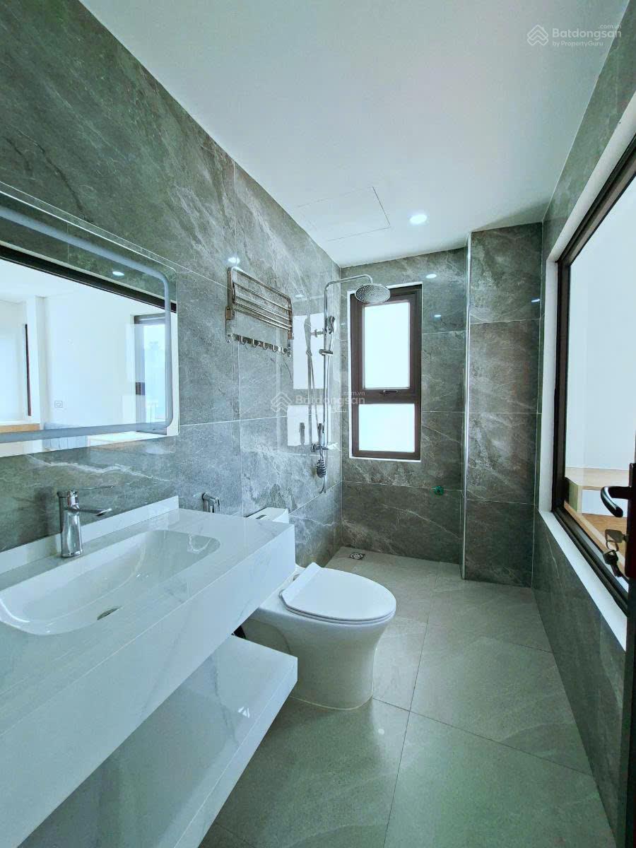 Hoa hậu Vương Thừa Vũ, 39m2, 6 tầng thang máy giá, ngõ thông ô tô 7 chỗ qua nhà, giá 9,1 tỷ