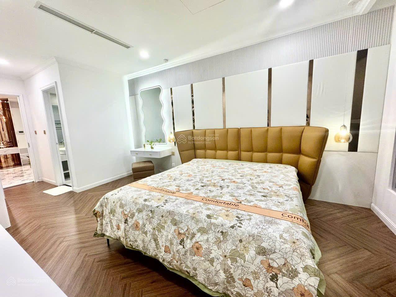Bán căn 3PN Full nội thất, 95m2, giá 11.9 tỷ, tại Vinhomes Central Park