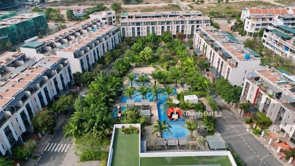 Chính chủ bán căn liền kề 3,5 Tầng 100m2 ven Biển khu Lotus Residence Hùng Thắng, Bãi Cháy, Hạ Long Chính chủ bán căn liền kề 3,5 Tầng 100m2 ven Biển khu Lotus Residence Hùng Thắng, Bãi Cháy, Hạ Long