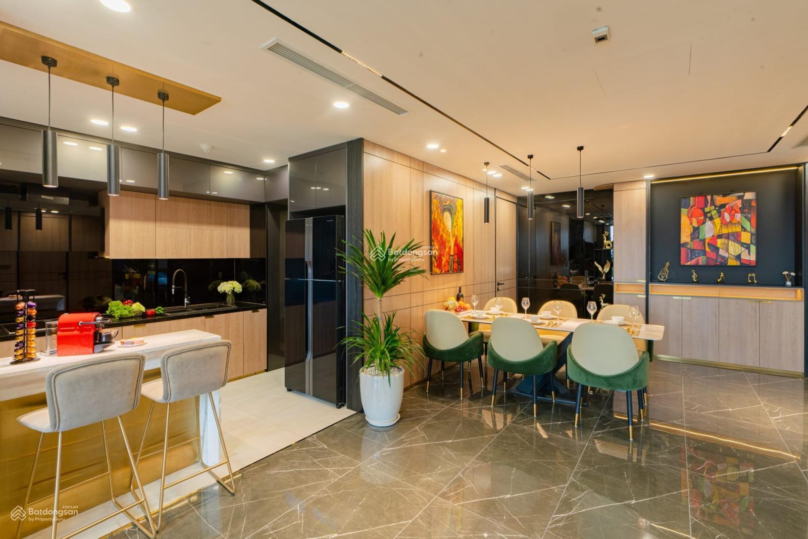 Bán căn góc 122m Yên Hòa Park View (2018 ), sẵn sổ đỏ, có slot ô tô, đầy đủ nội thất 120tr/m có TL