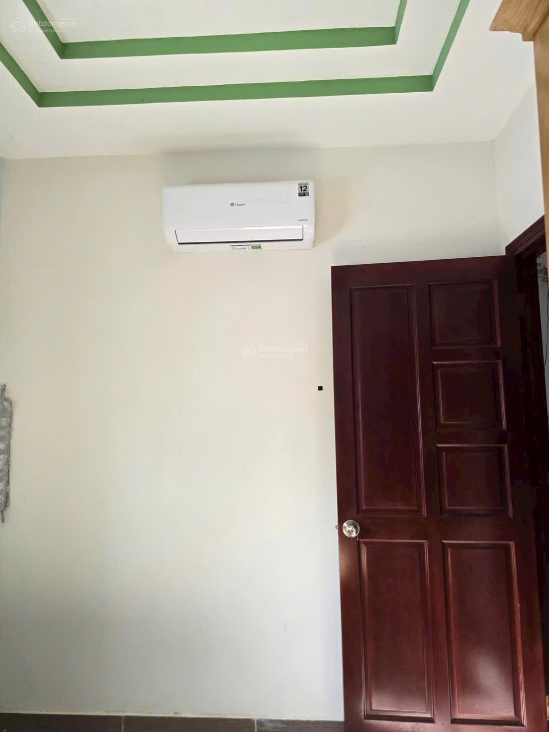 10 triệu/tháng - Nhà 2 lầu 3 phòng ngủ 3wc có nội thất Nguyễn Duy Trinh gần chợ Long Trường