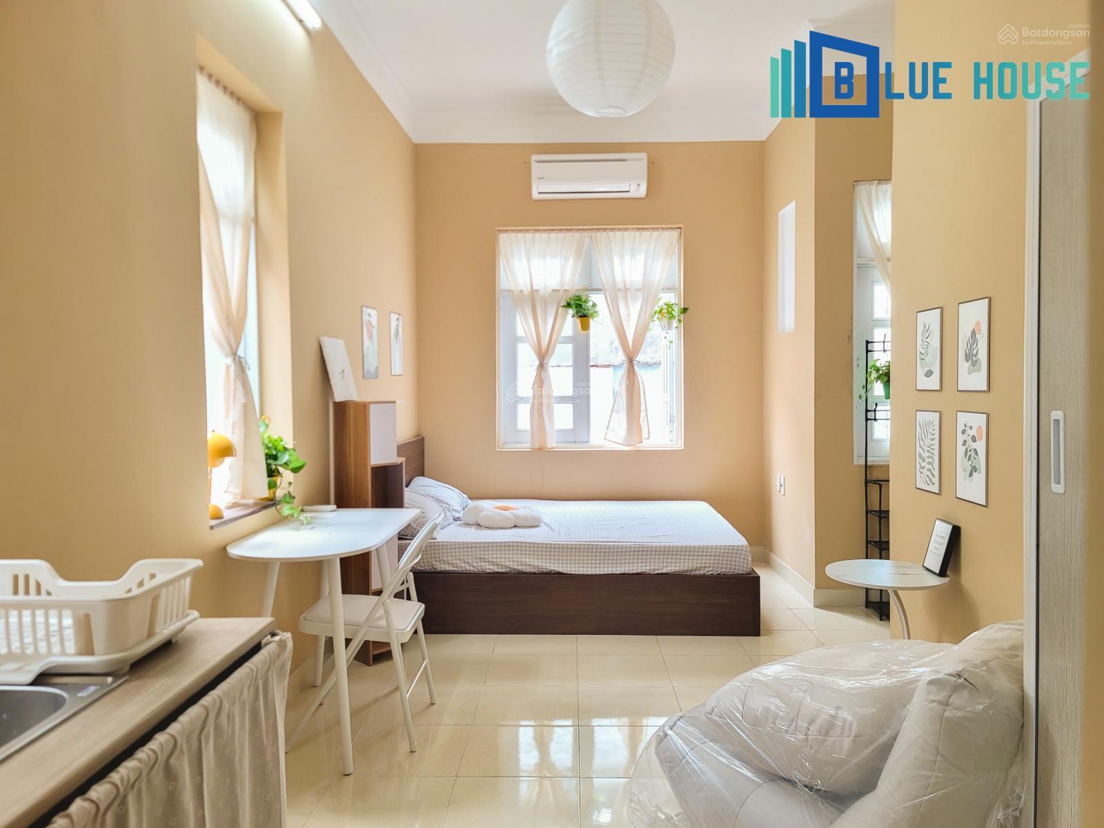 Studio chỉ tính điện nước trong biệt thự cây xanh 284 Lê Văn Sỹ. Ban công, 5 cửa sổ trời thoáng mát