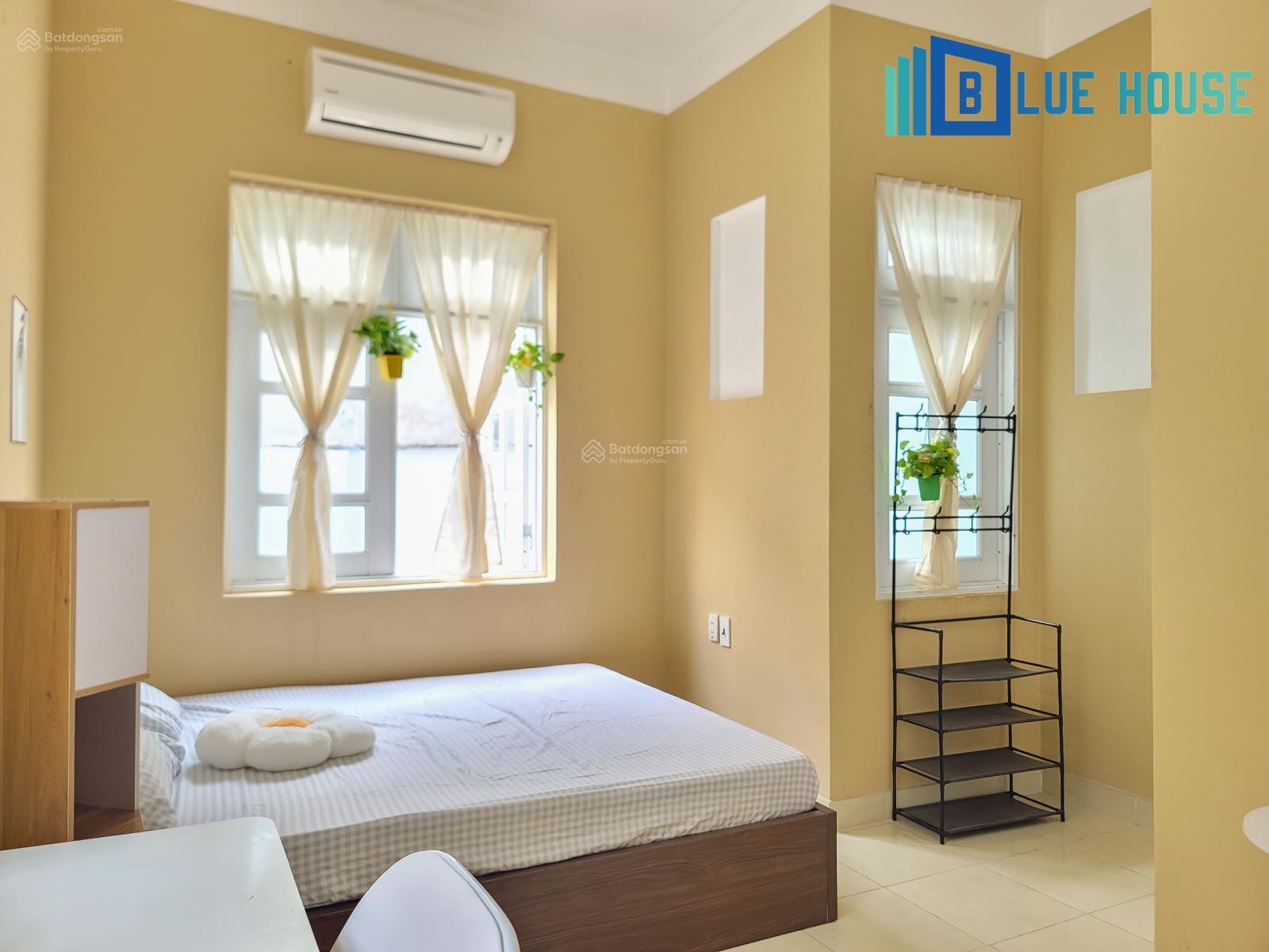 Studio chỉ tính điện nước trong biệt thự cây xanh 284 Lê Văn Sỹ. Ban công, 5 cửa sổ trời thoáng mát Studio chỉ tính điện nước trong biệt thự cây xanh 284 Lê Văn Sỹ. Ban công, 5 cửa sổ trời thoáng mát